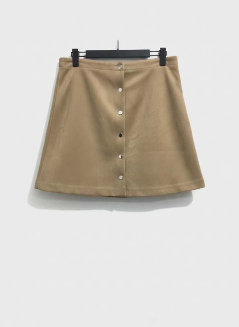 Falda corta de gamuza color beige