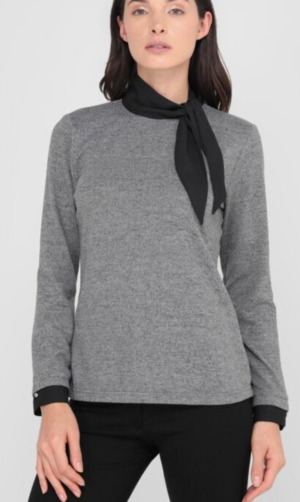 Blusa de Manga Larga Semi Formal con Detalles Negros