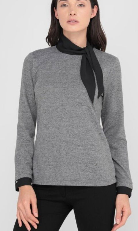 Blusa de Manga Larga Semi Formal con Detalles Negros