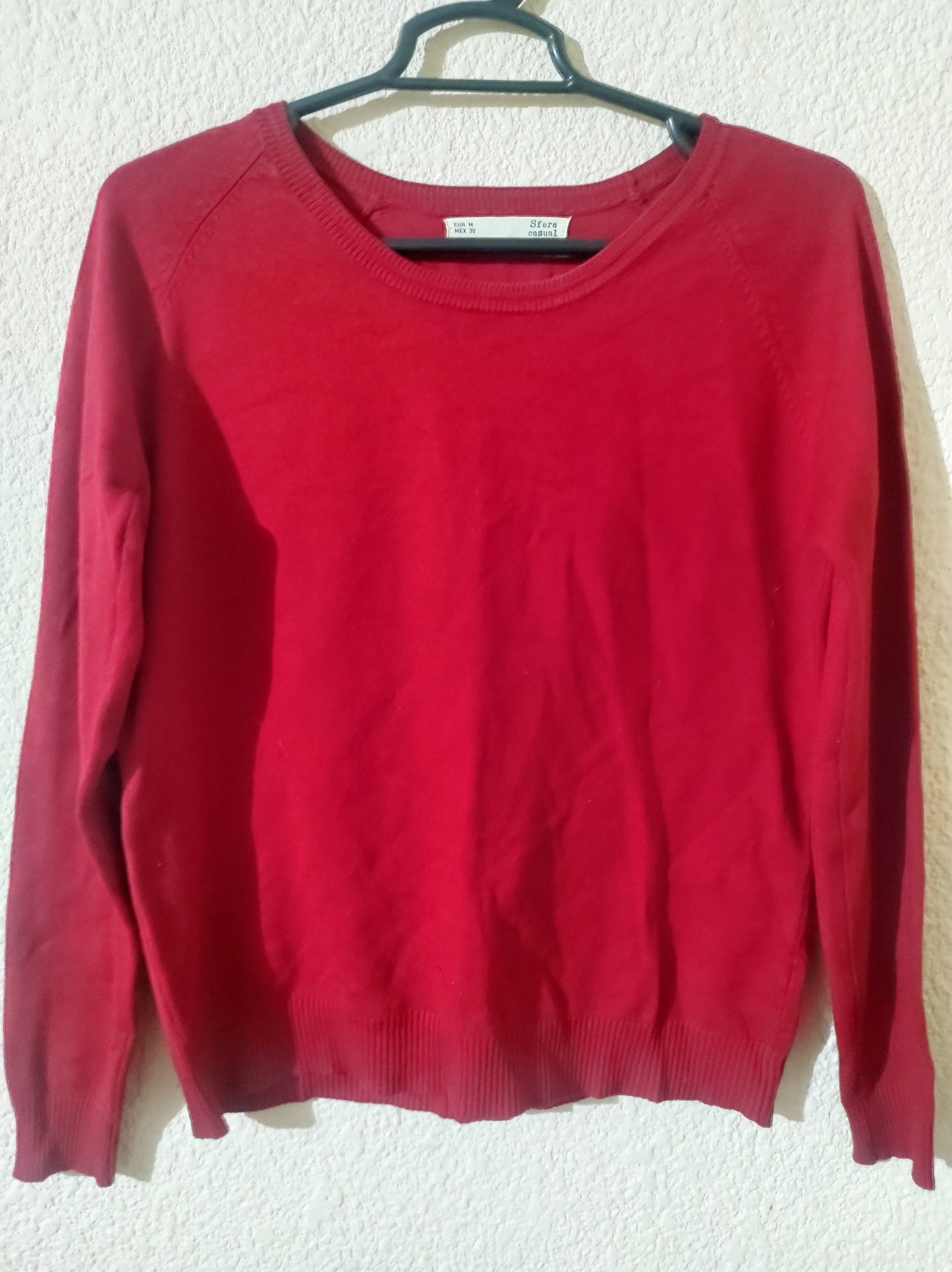 Suéter Rojo Sfera en Perfecto Estado