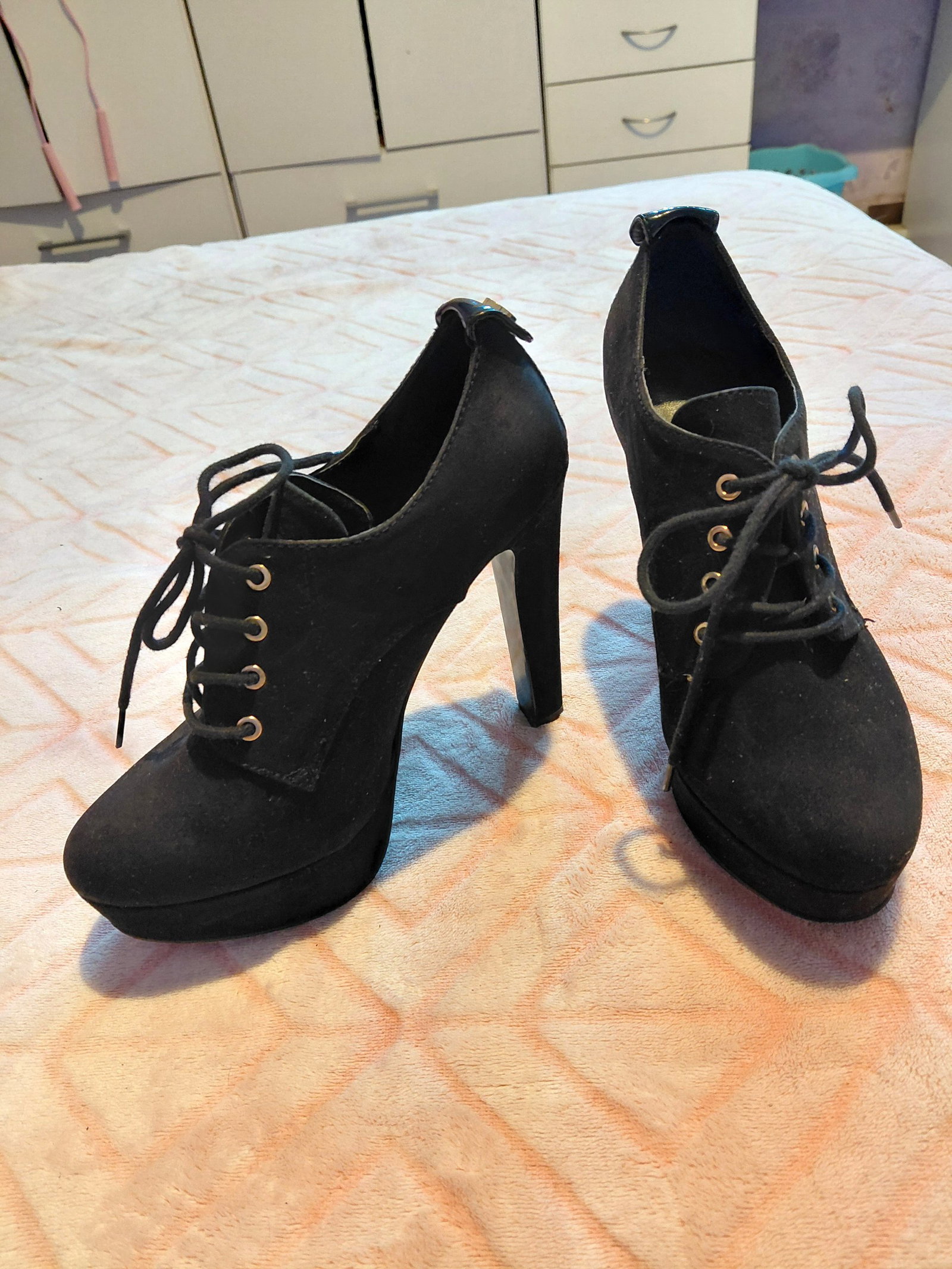 Botines de Tacón Estilo Oxford en Buen Estado - Talla 4 MX (7 US)