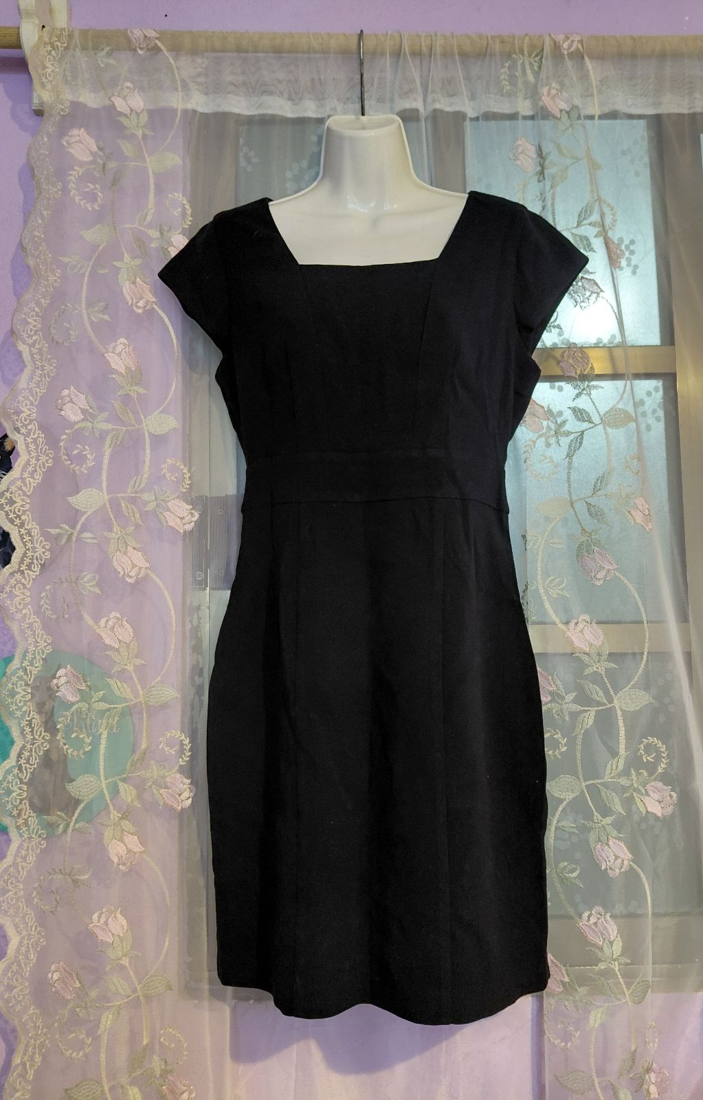 Vestido Negro Clásico Corte Recto Estilo Ejecutivo Talla 8