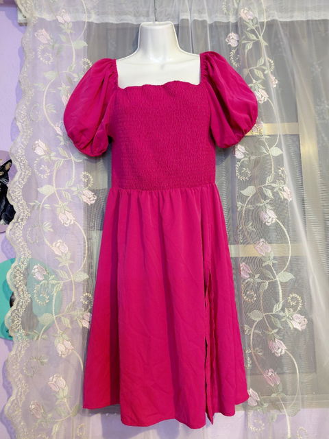 Vestido Fucsia con Abertura y Mangas Abullonadas Talla L