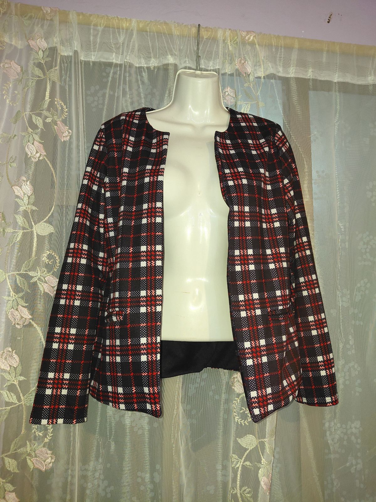 Chaqueta tipo Blazer Abierta de Cuadros en Azul Marino, Blanco y Rojo - Talla L