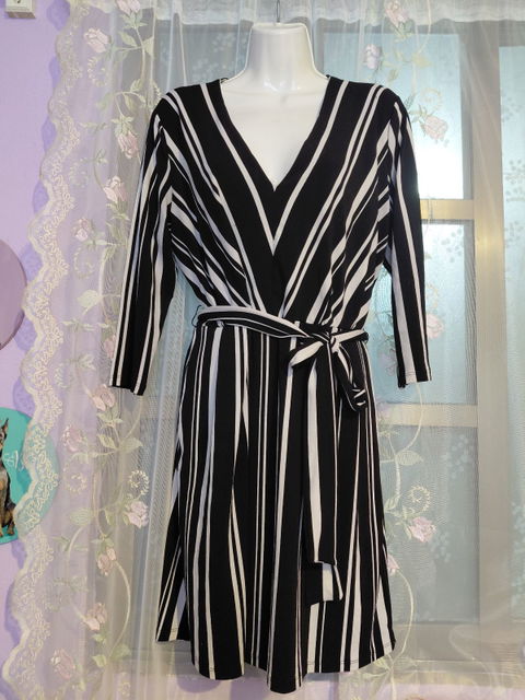 Vestido Corto Casual Rayas Verticales con Lazo Talla M