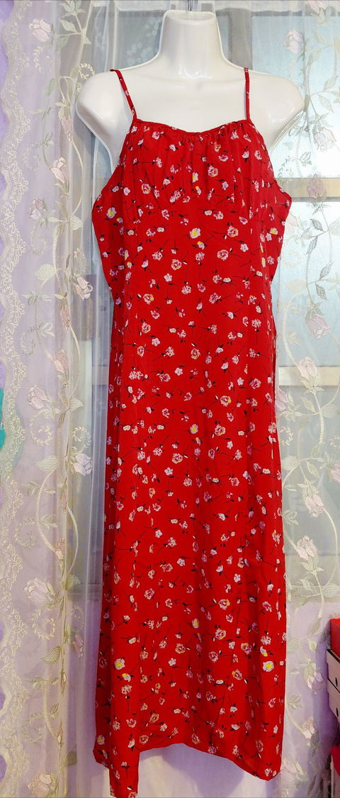 Vestido Midi Rojo con Estampado de Flores - Talla XL