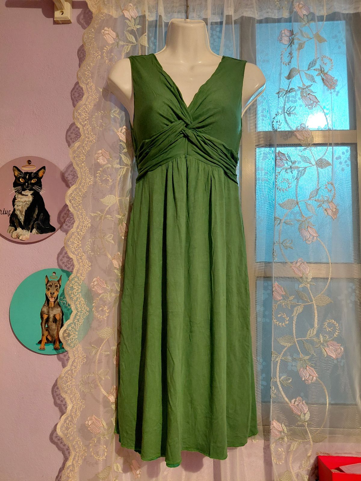 Vestido Midi Verde Cuello en V con Nudo Torcido Talla M