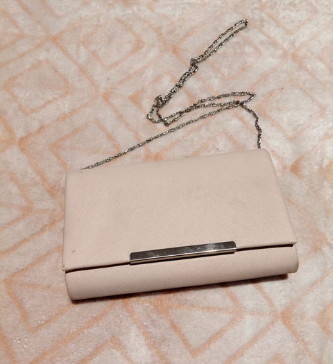 Bolsa de Noche Clutch Texturizada con Cadena Desmontable