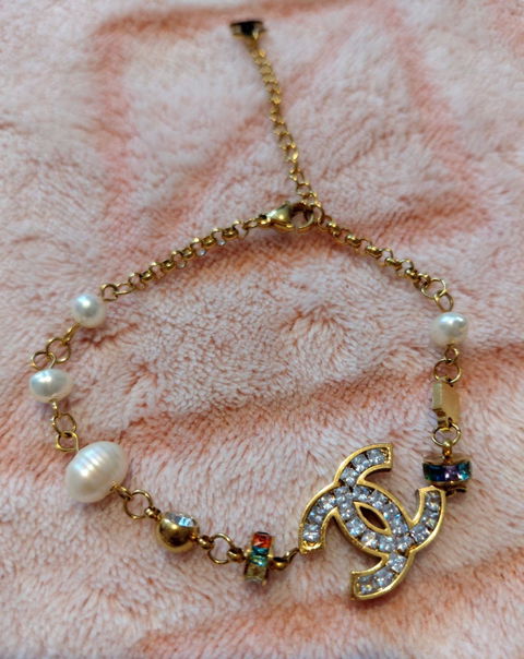 Pulsera Dorada Estilo CC con Perlas y Cristales