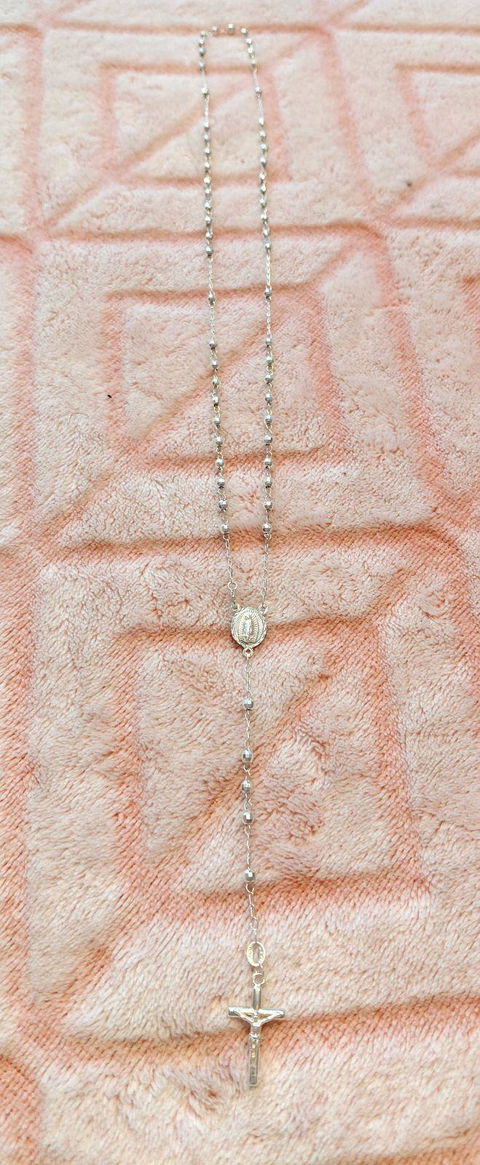 Rosario de Plata con Medalla de la Virgen de Guadalupe y Cruz