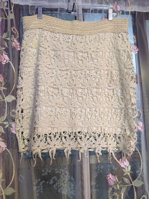 Falda Crochet Crema con Flecos Talla M