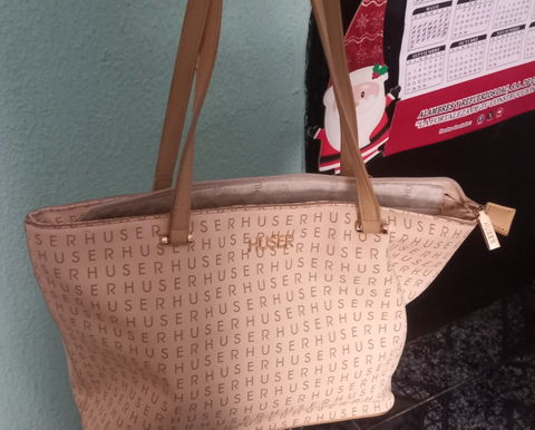 Bolsa de Mano Seminueva HUSER - Excelente Estado
