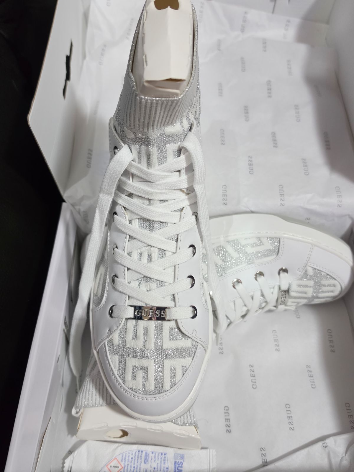 Tenis Guess Original Nuevos con Caja