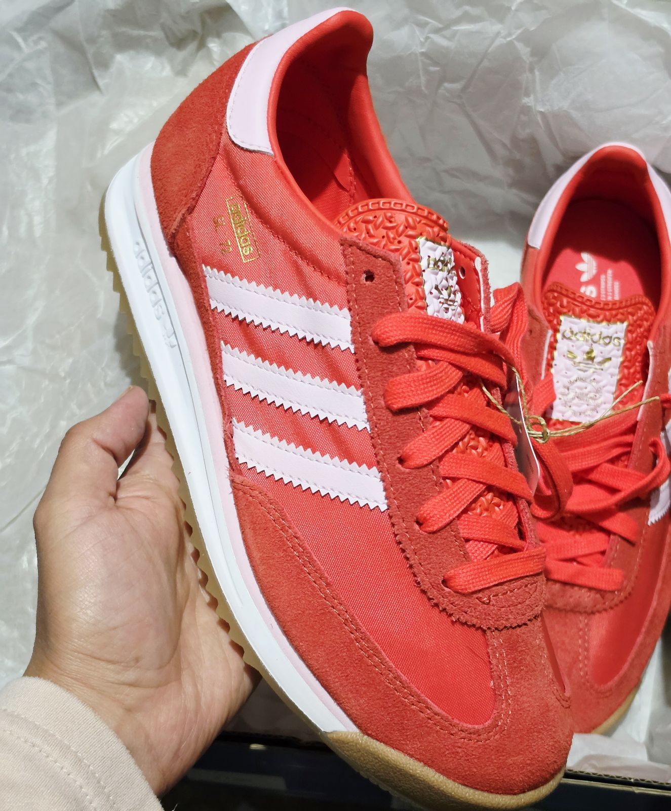 Tenis Adidas Original #3 1/2 Nuevos Color coral