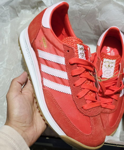 Tenis Adidas Original #3 1/2 Nuevos Color coral