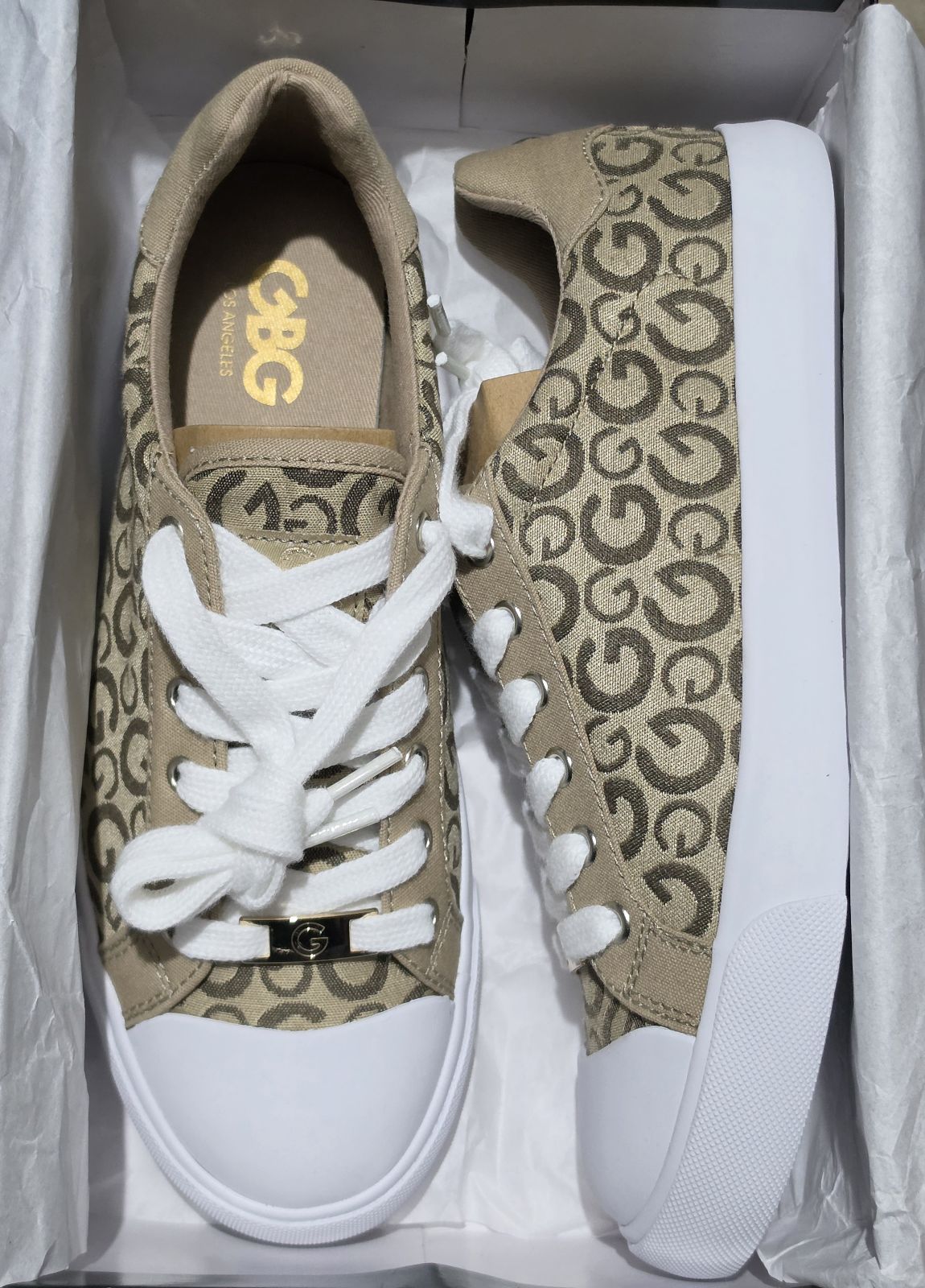 Tenis Guess originales #4 a #4 1/2 nuevos en caja