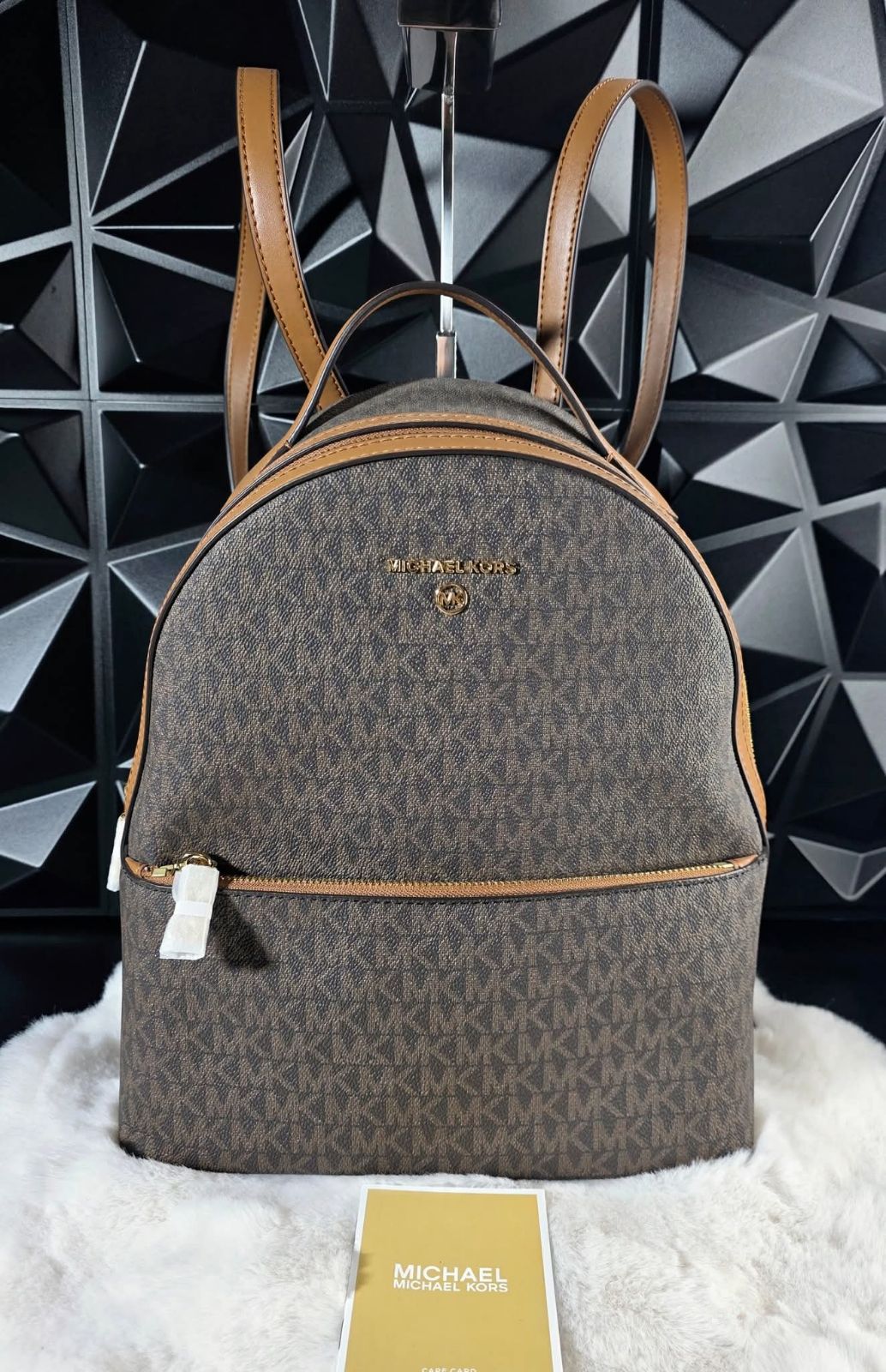 Mochila MICHAEL KORS original nueva amplia para uso diario