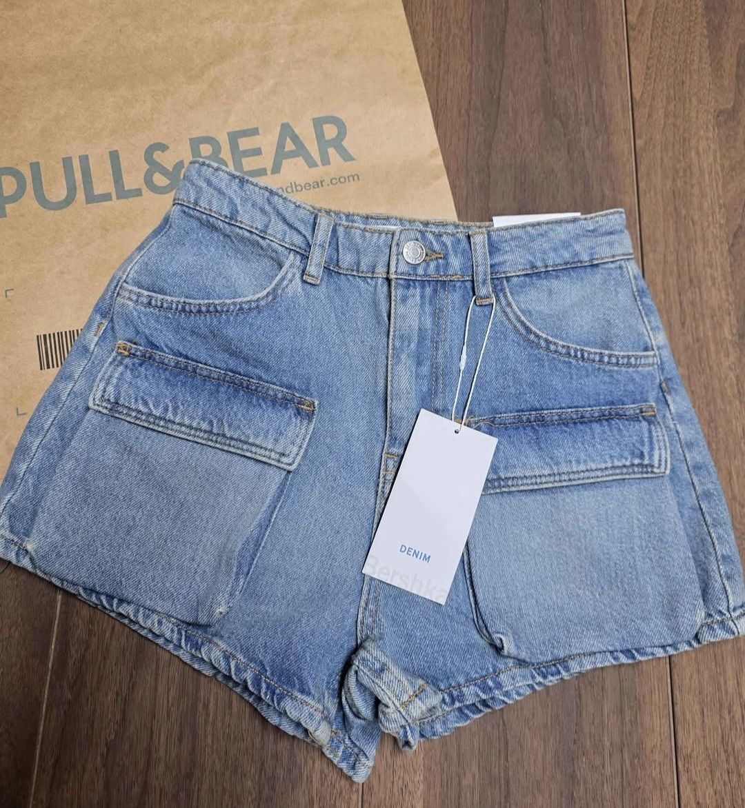 Shorts cargo de mezclilla Bershka talla S 26