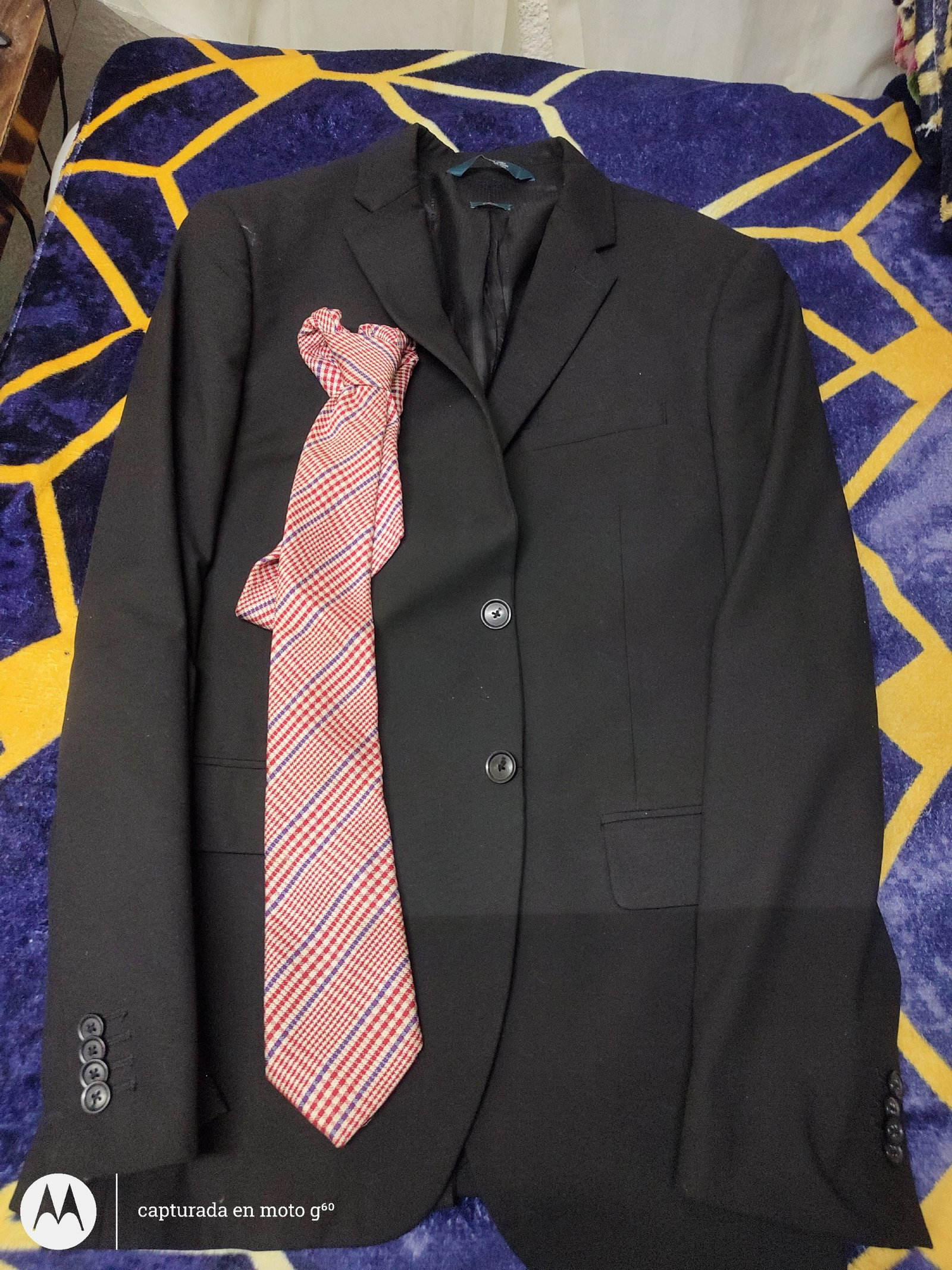 Saco  Perry Ellis para caballero talla 38 Regular modelo Slim Fit