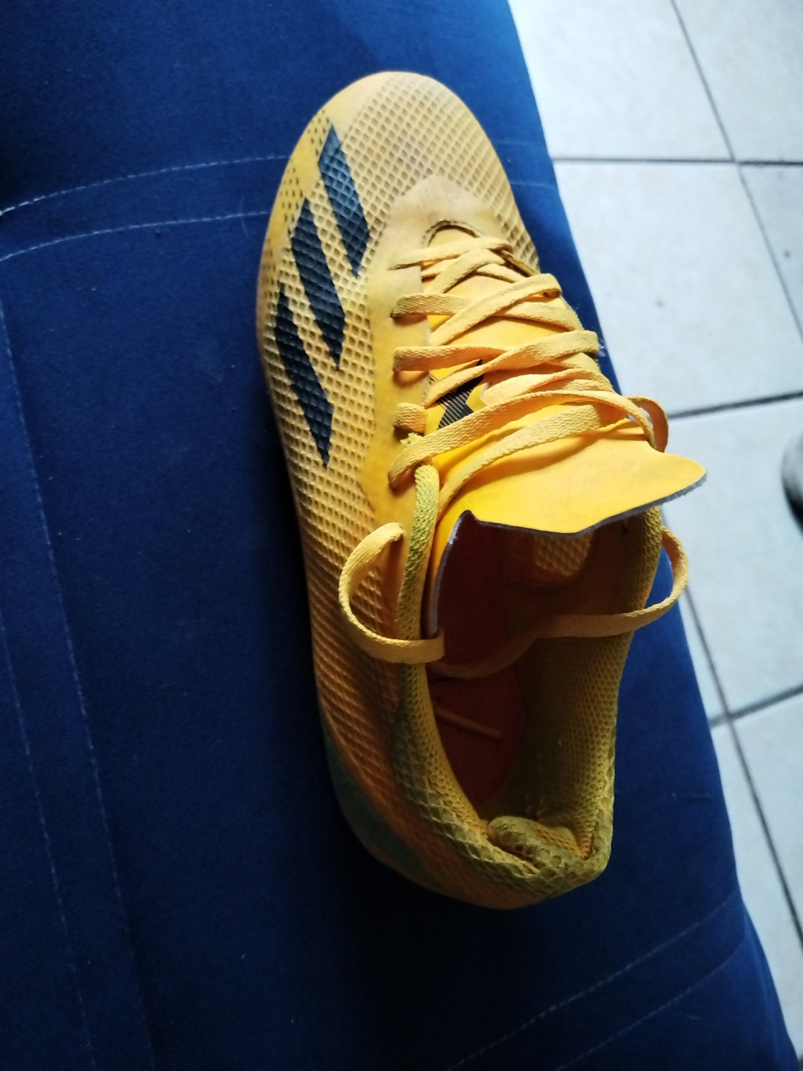 Tenis De Fútbol 