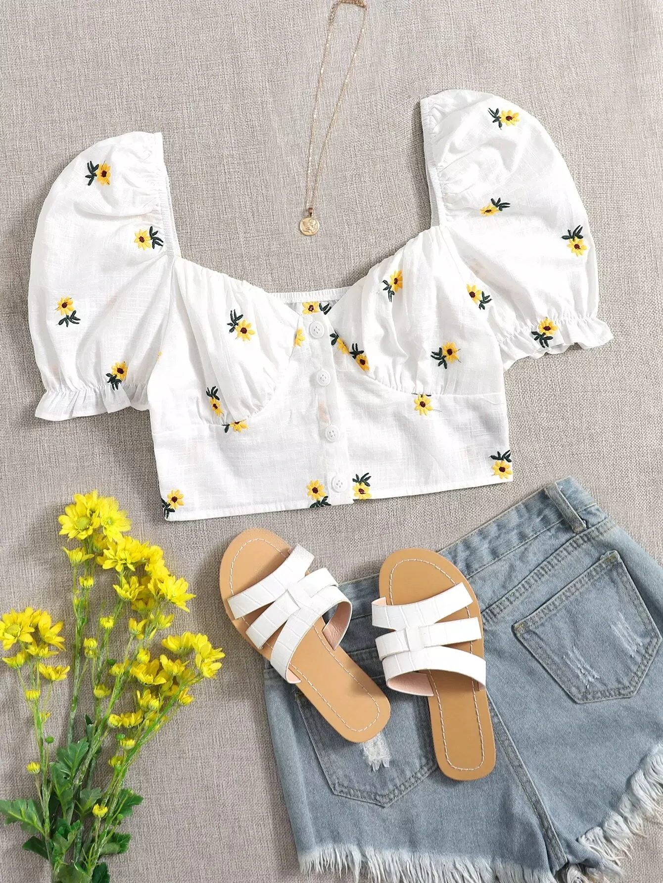 Top SHEIN Bordado de Girasoles Nuevo