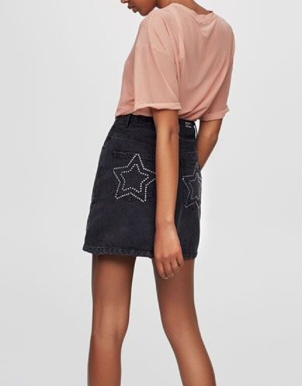 Falda de mezclilla PULL & BEAR M/28 Nueva con etiqueta