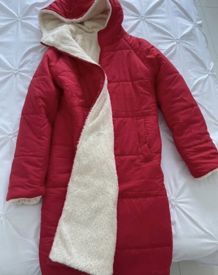 Chamarra Roja con Forro Calientito y Gorro