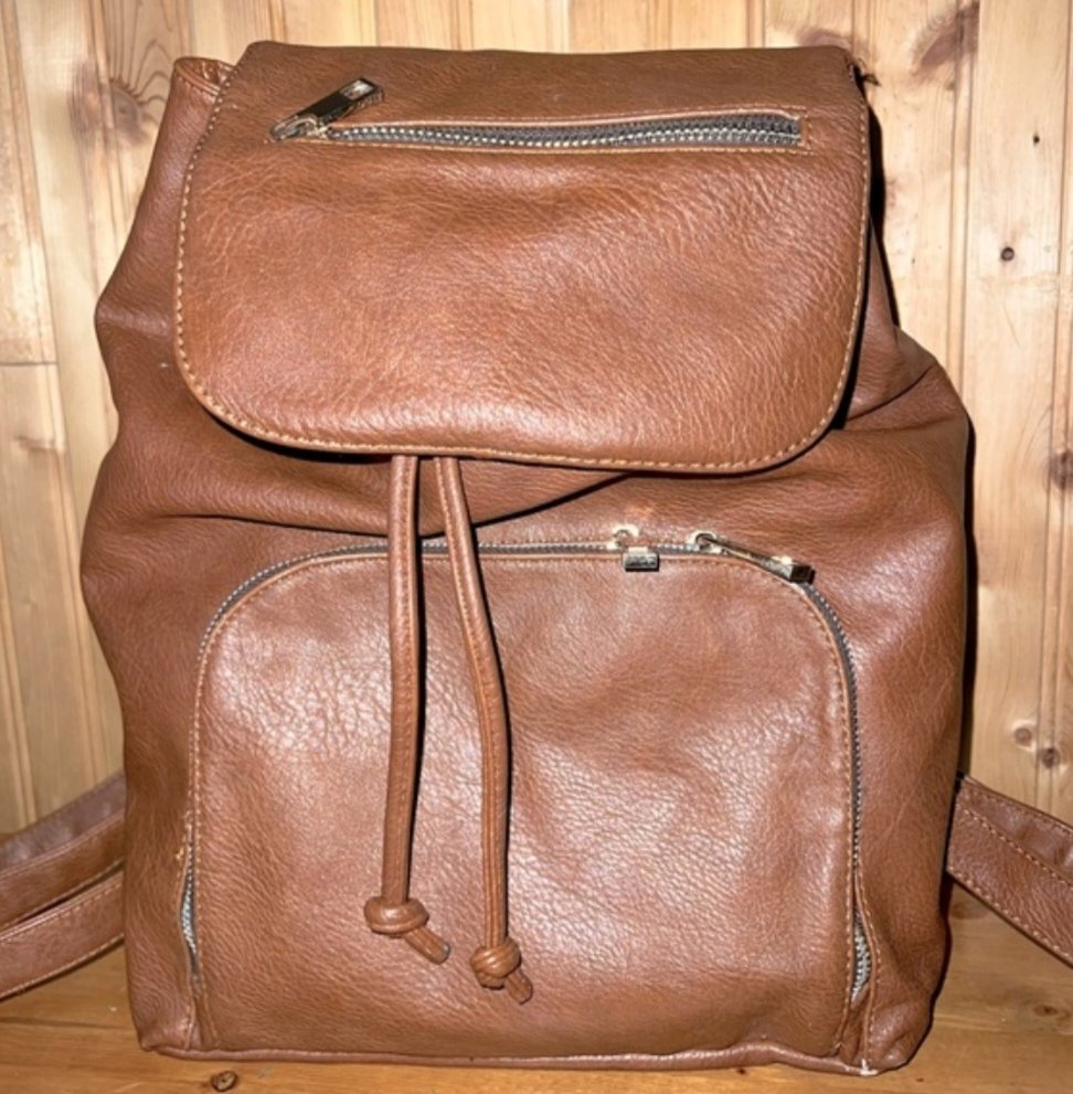 Mochila marca Aldo