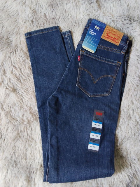 Jeans Levi's 721 High-Rise Skinny Talla 26 Nuevos con Etiqueta