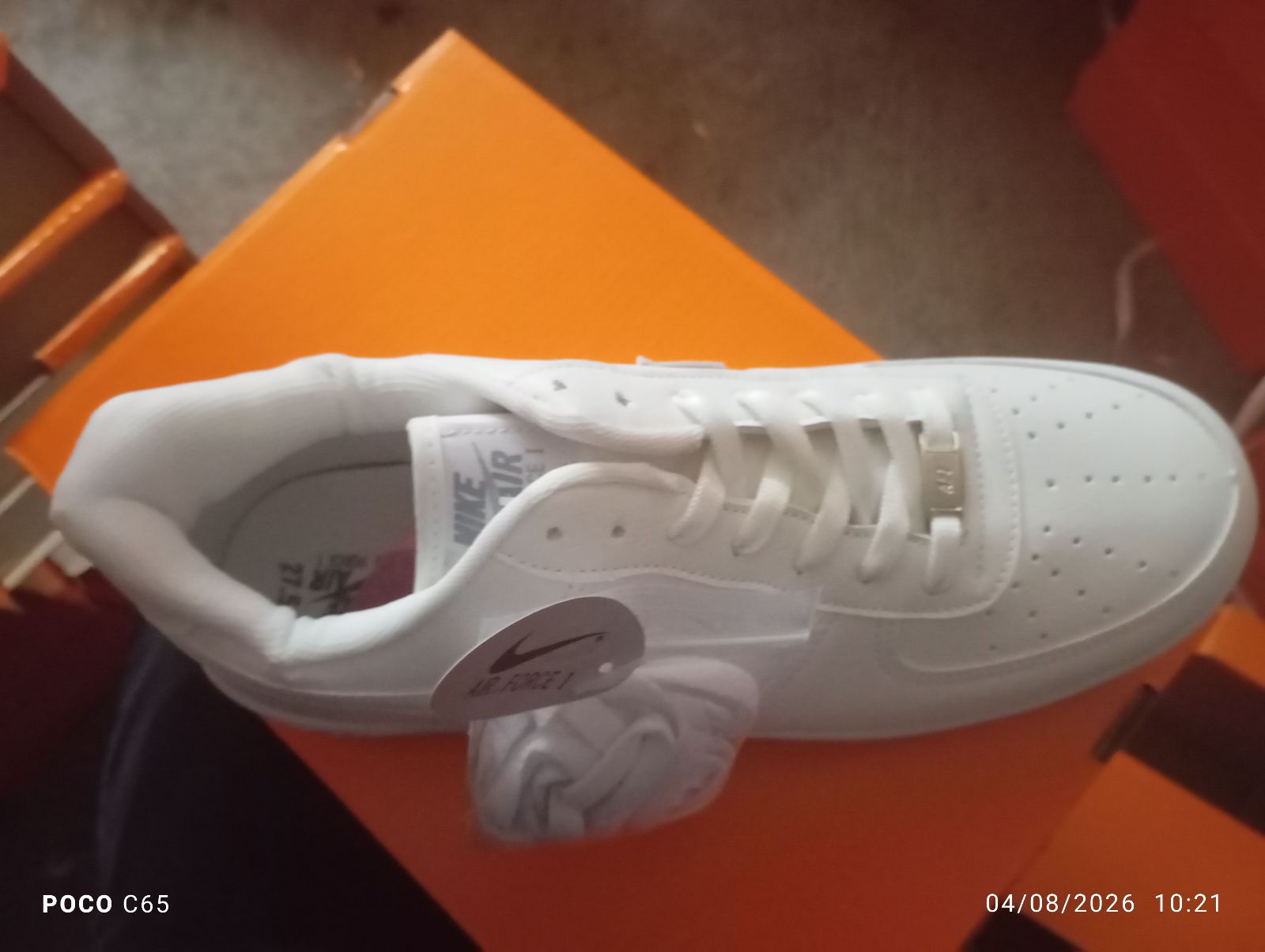Zapatos Nike AIR Piraña Blancos y Negros