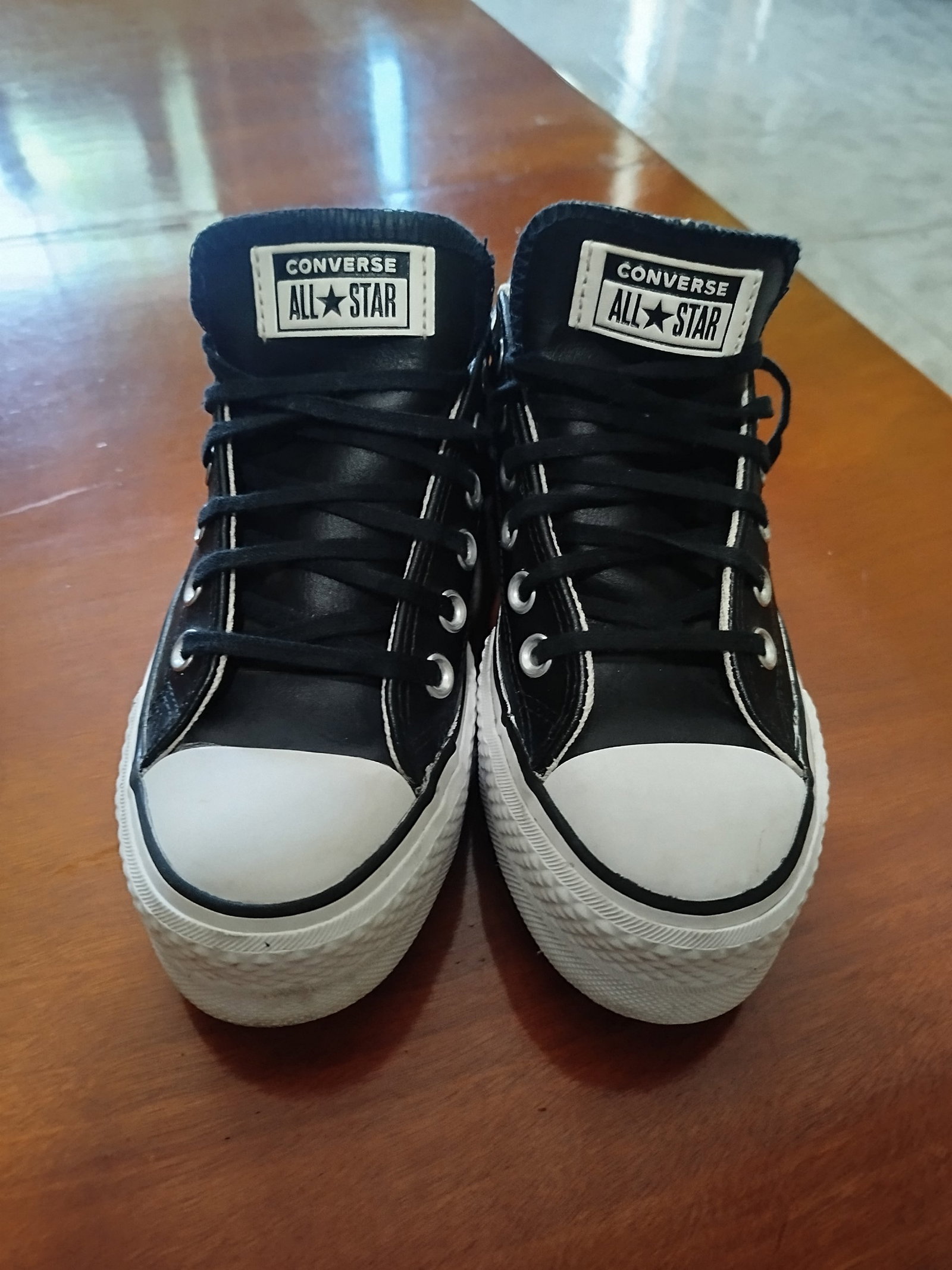 Tenis Converse All Star de Piel Lift - Como Nuevos