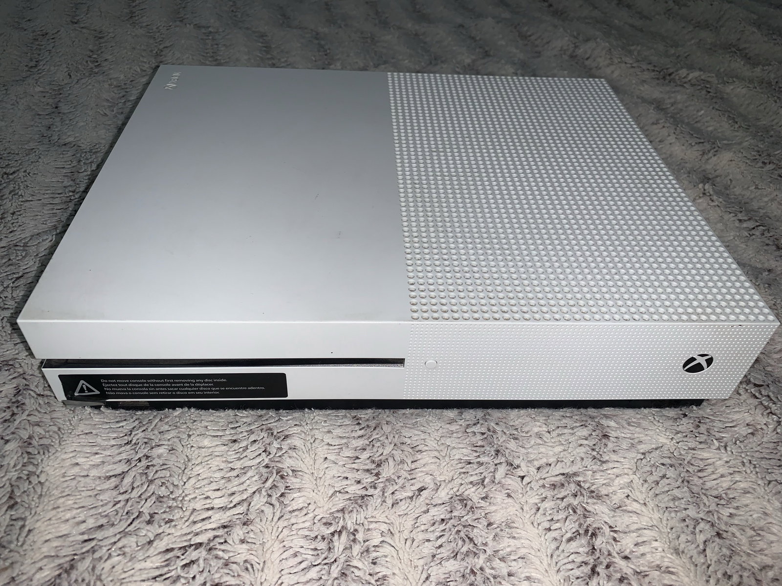 Xbox One S de 1 TB con 2 controles y juegos físicos - Buen estado