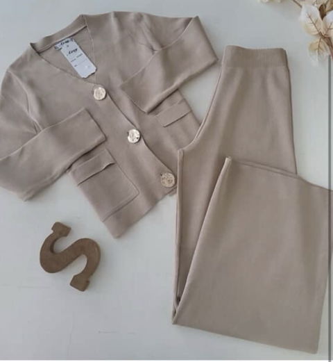 Set de punto color beige