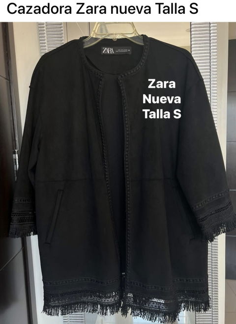 Chaqueta Zara nueva tipo gamuza color negro Talla S