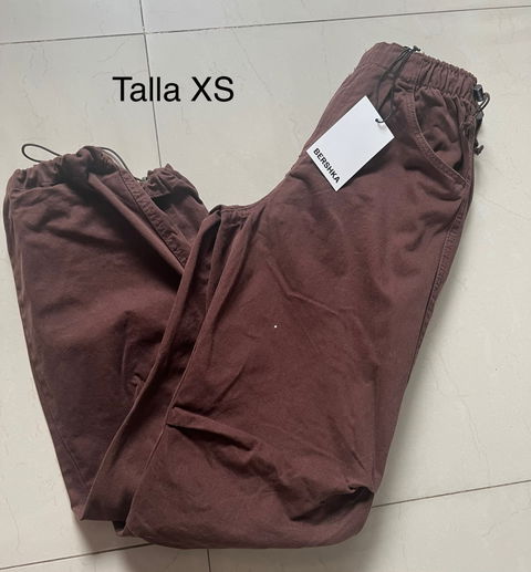 Pantalones Bershka Talla XS Color Marrón