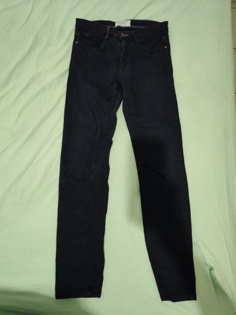 Pantalón skinny de mezclilla para caballero
