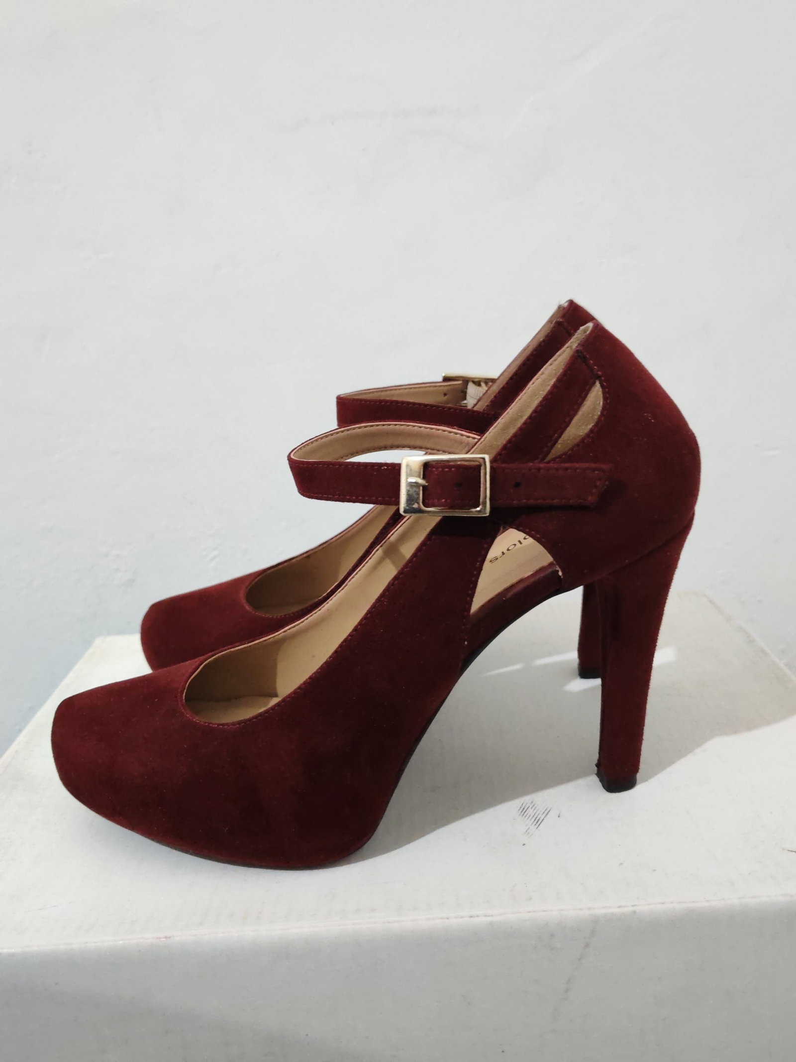 Tacones tintos New Colors Shoes 