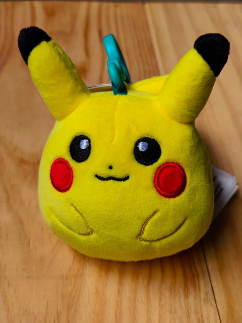 Squishmallows Pokémon Pikachu Original Mini Clip con Etiquetas