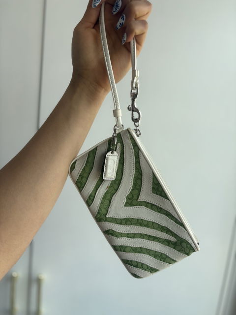 Muñequera Coach como nueva