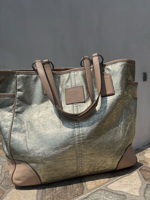 Bolsa Coach en Buen Estado con Detalles de Uso