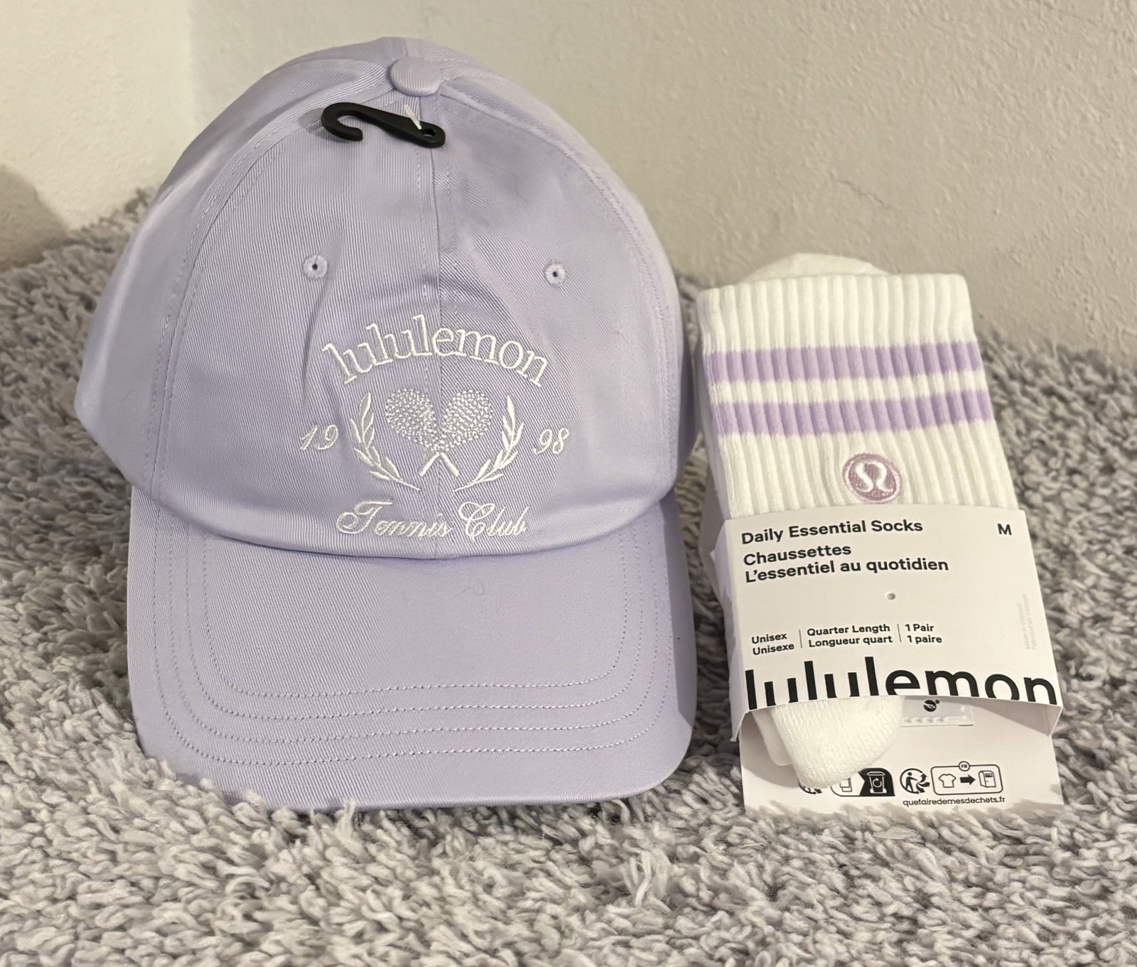 Gorra Lululemon Tennis Club y Calcetas Esenciales