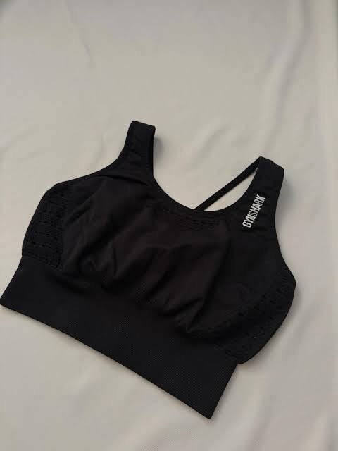 Top deportivo Gymshark negro talla S