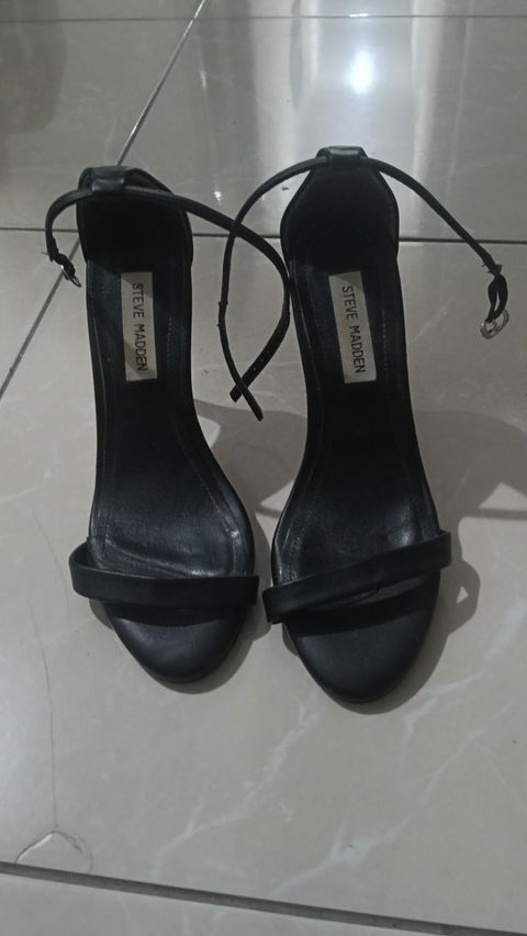 Tacones Negros Steve Madden en Buen Estado
