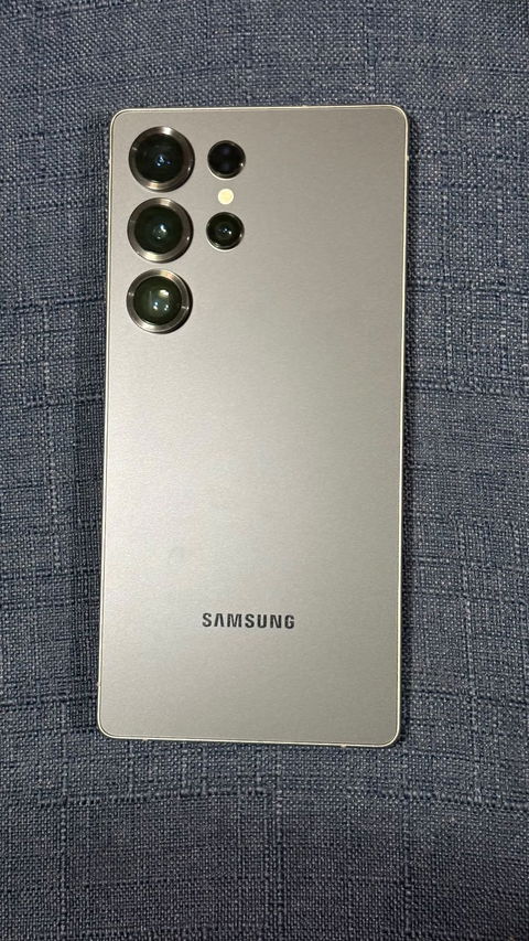 Samsung Galaxy S25 Ultra 512GB 12GB RAM en excelente estado