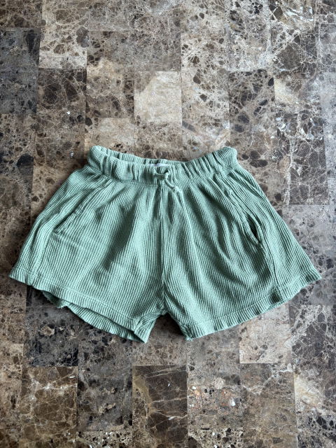 Short verde waffleado