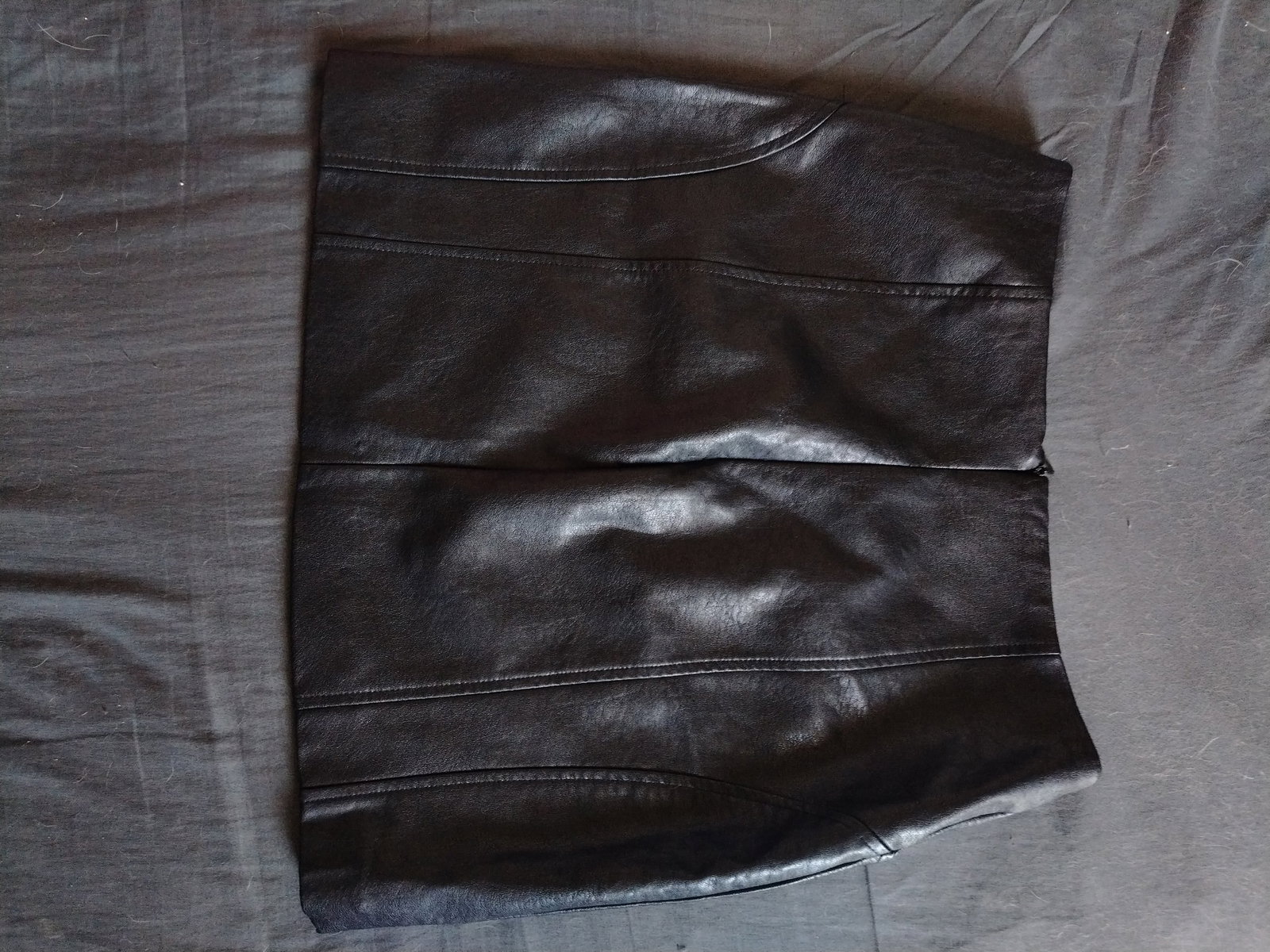 Falda de Vinipiel Negra Stradivarius - Nueva sin Etiqueta