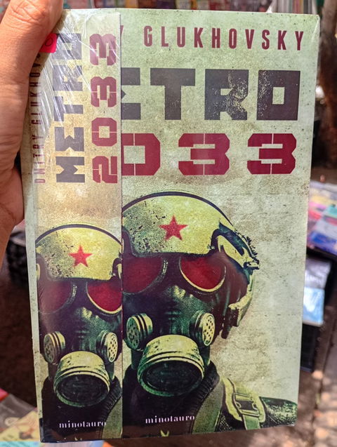 Libro Metro 2033 de Dmitry Glukhovsky