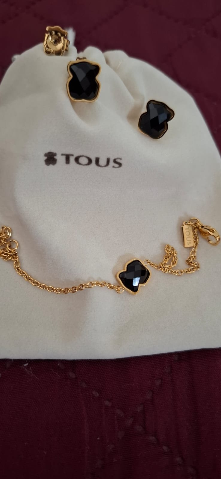 Pulso y aretes osito negro