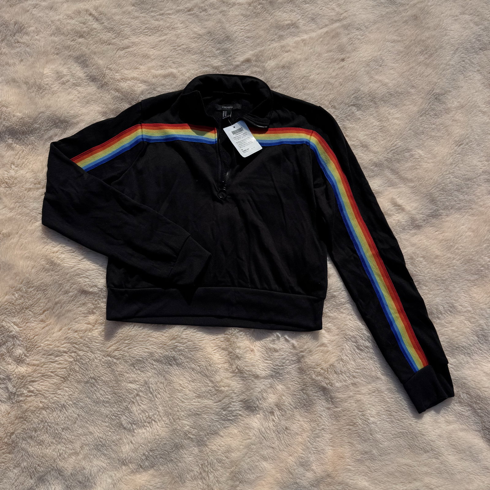 Suéter negro con franja arcoíris Forever 21 nuevo
