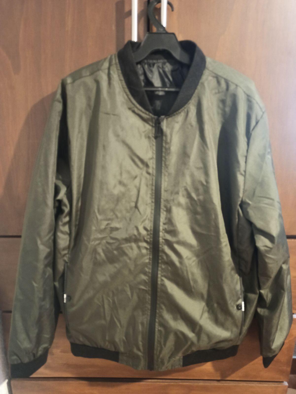 Chamarra Bomber